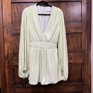 Boskemper Jumper Women Small Long Sleeve Lime Green V-Neck Luxury Soft Pockets‎